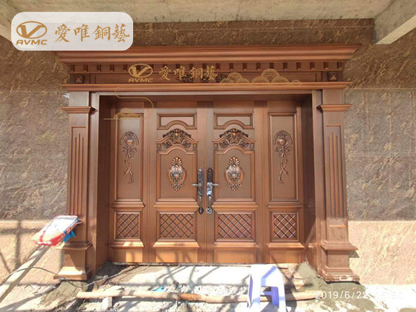湛江吳川陳總定做高檔別墅銅門工程案例——愛唯銅藝